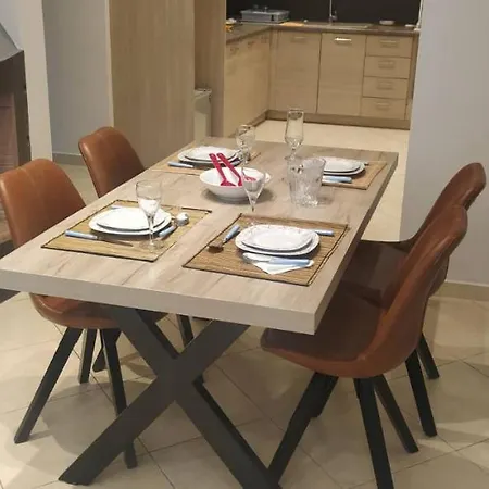 The Genius 3 Rooms, α Floor 3 υπνοδωμάτια, A όροφος Athens